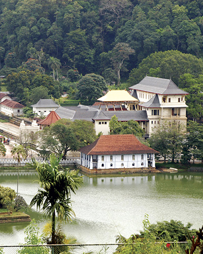Sri Lanka Kandy Temple of the Buddha's Tooth Relic